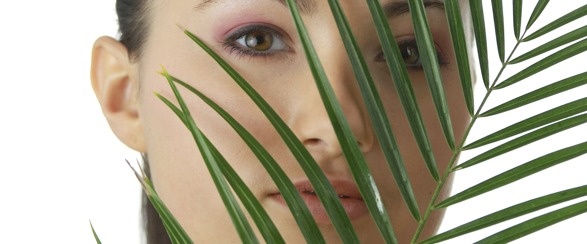 BOLD Salon Skin Clinic offering non-medical aesthetic services, Tattoo removal and Microblading.